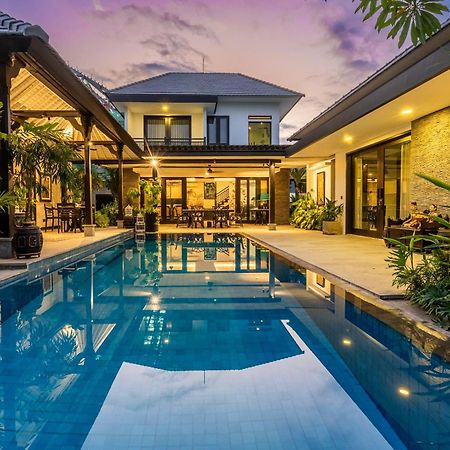 Kejora 12 Beachfront 3 Bedroom Luxe Villa Sanur  Exterior photo