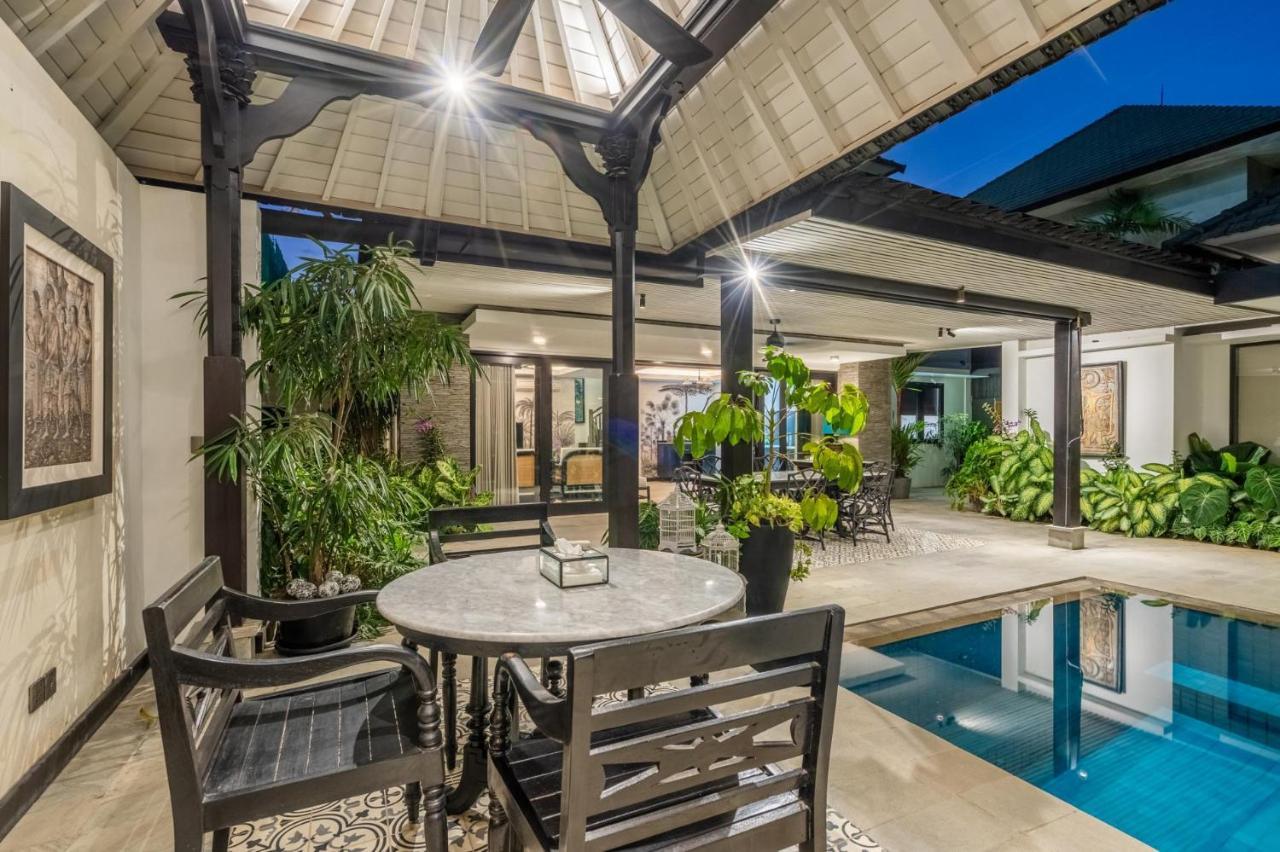 Kejora 12 Beachfront 3 Bedroom Luxe Villa Sanur  Exterior photo